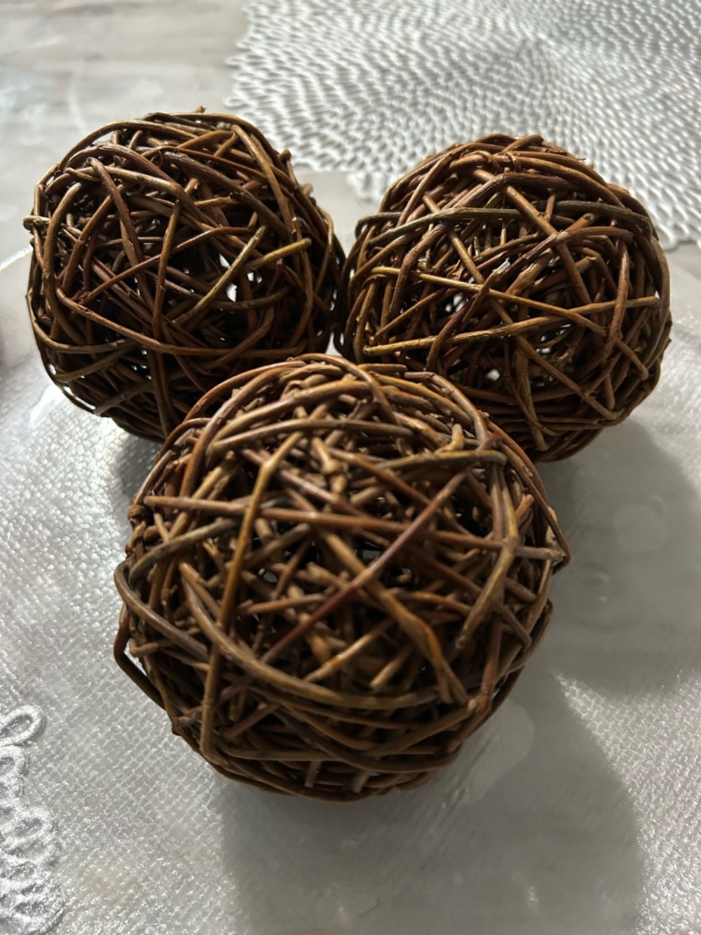 Set of Decorative Red and Brown Marble Spheres - Picture 5 of 6